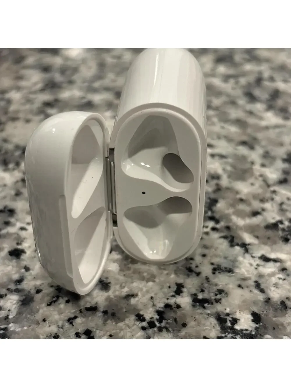 Apple AirPods Charging Case Replacement Only A1602